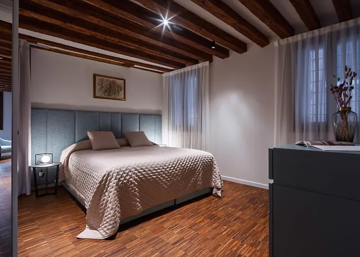 Ca' Vida Mezza * Velence